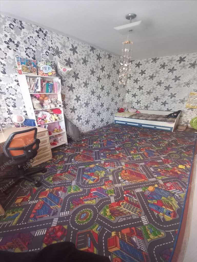 Простора 3 кімнатна квартира в місті. | Приват житло