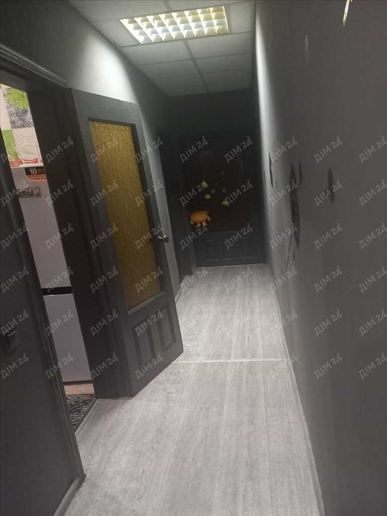 Простора 3 кімнатна квартира в місті. | Приват житло