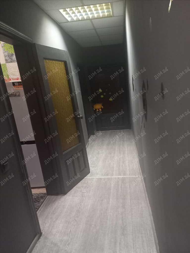 Простора 3 кімнатна квартира в місті. | Приват житло