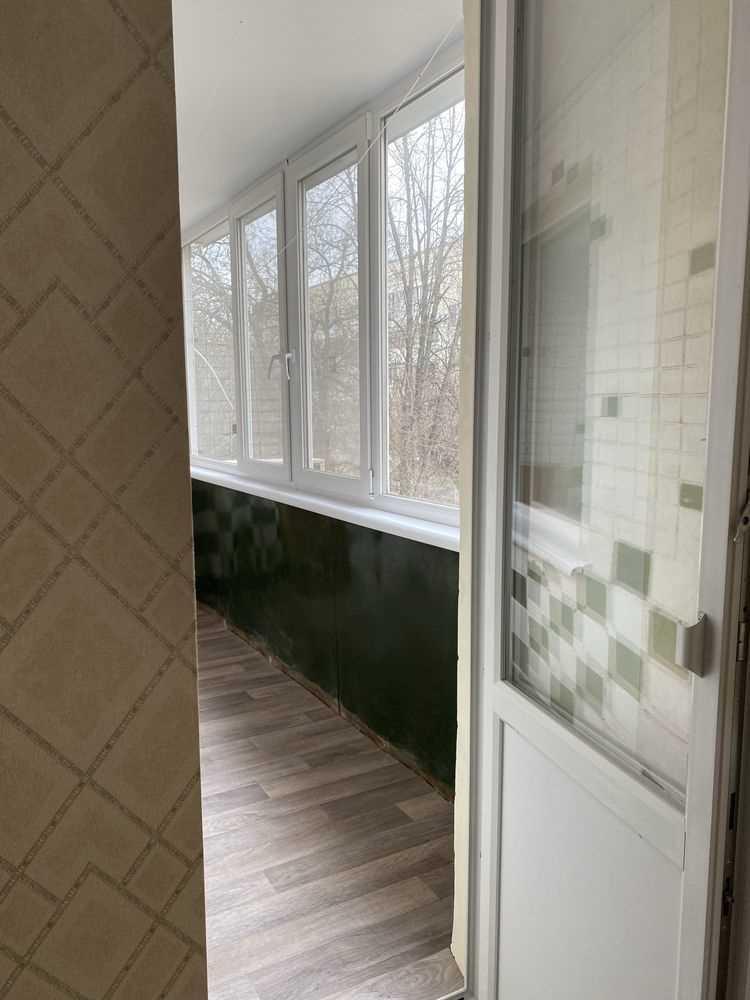 Простора 3-кімнатна квартира на 2-му поверсі в центральній частині Полтави! | Приват житло