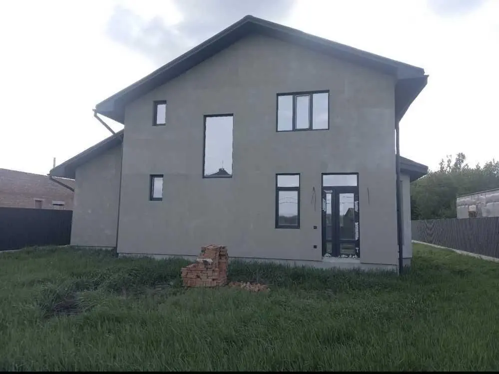 Новий будинок у Верхолах поруч із сосновим лісом | Приват житло