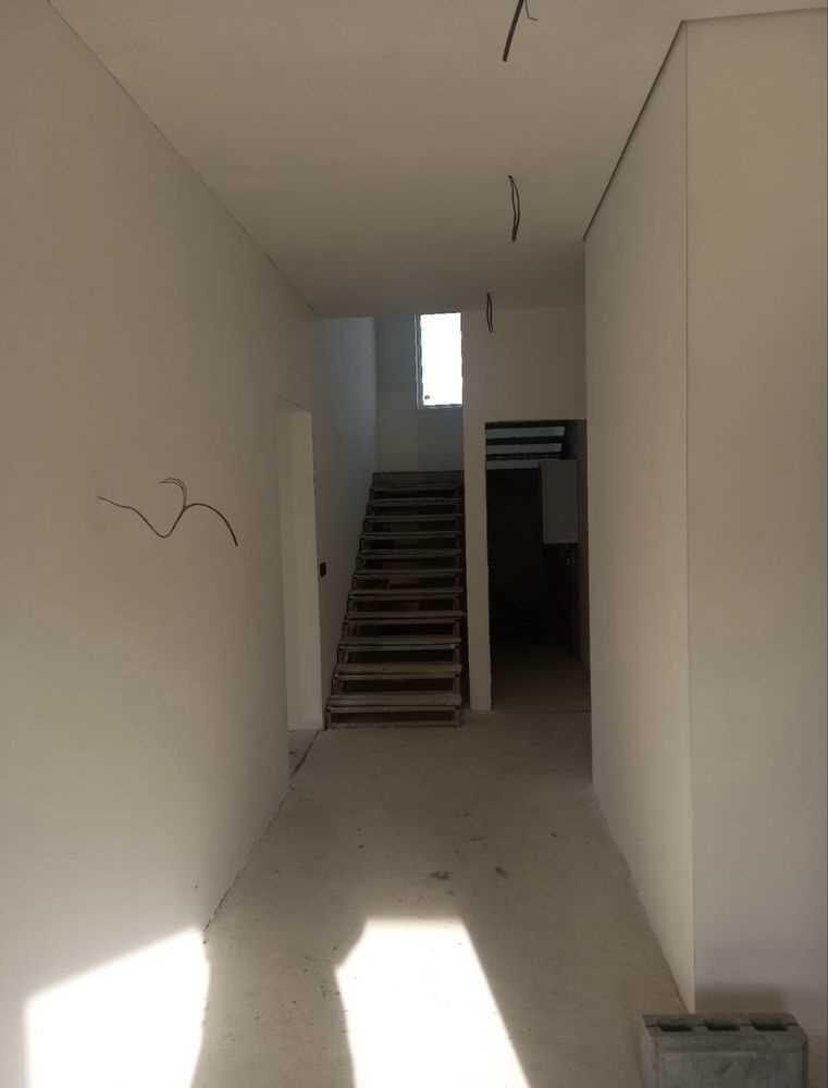 Новий будинок у Верхолах поруч із сосновим лісом | Приват житло