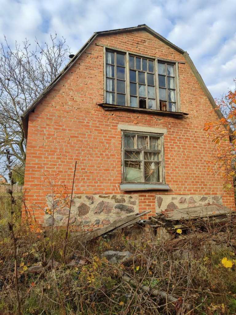 Земельна ділянка з будинком під ремонт в Жуках! | Приват житло