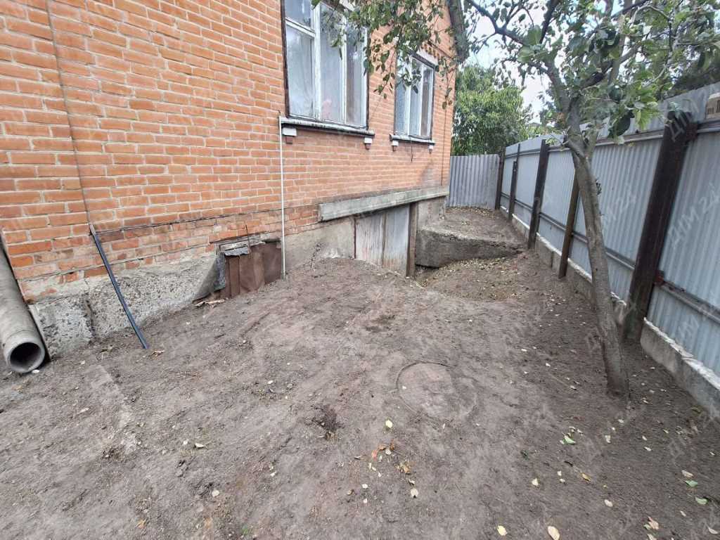 Хороший варіант для родини - будинок на Крутому березі. | Приват житло