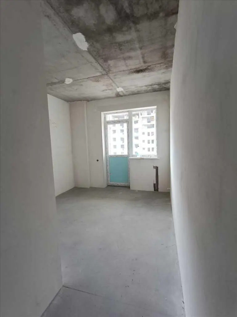 Простора 1-кімнатна квартира в ЖК «Пелюстковий» | Приват житло