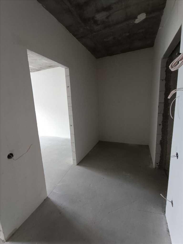 Простора 1-кімнатна квартира в ЖК «Пелюстковий» | Приват житло