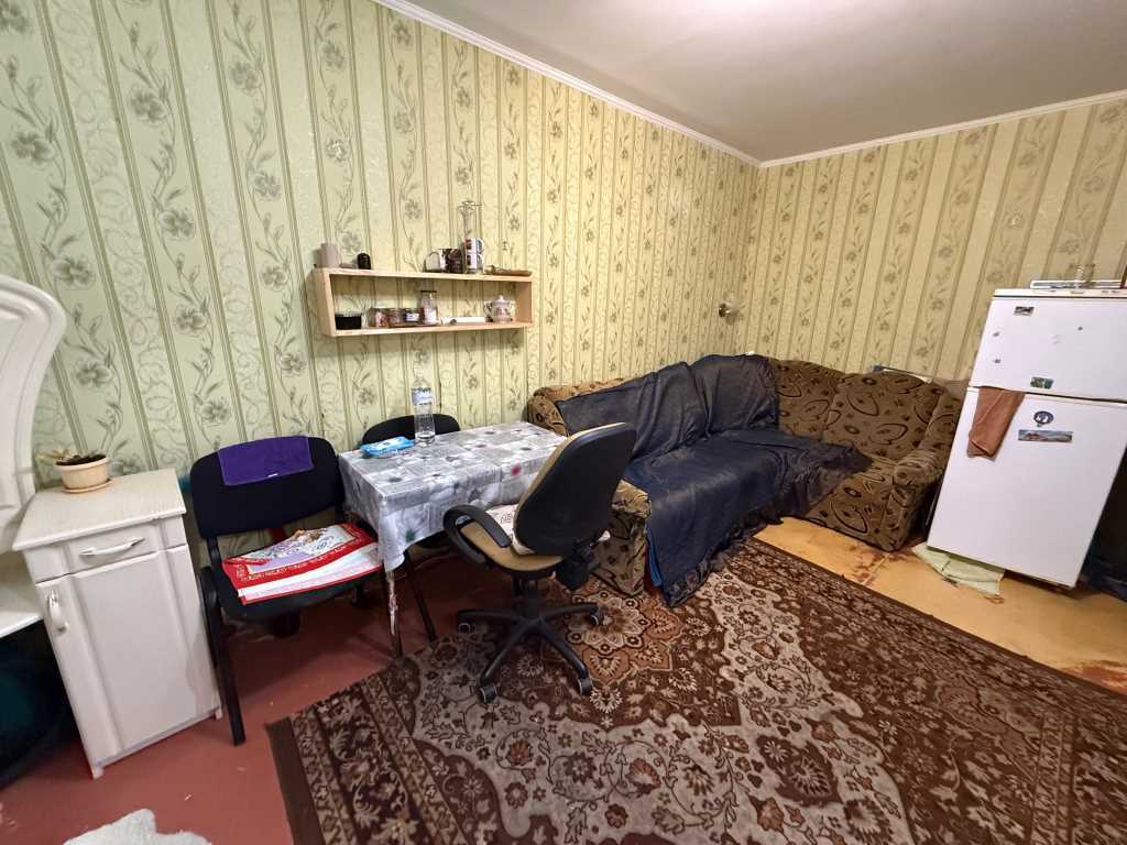 Велика кімната в гуртожитку | Приват житло