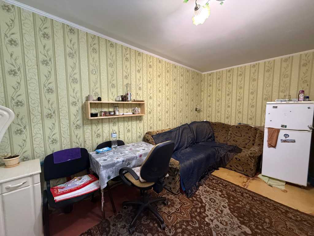 Велика кімната в гуртожитку | Приват житло