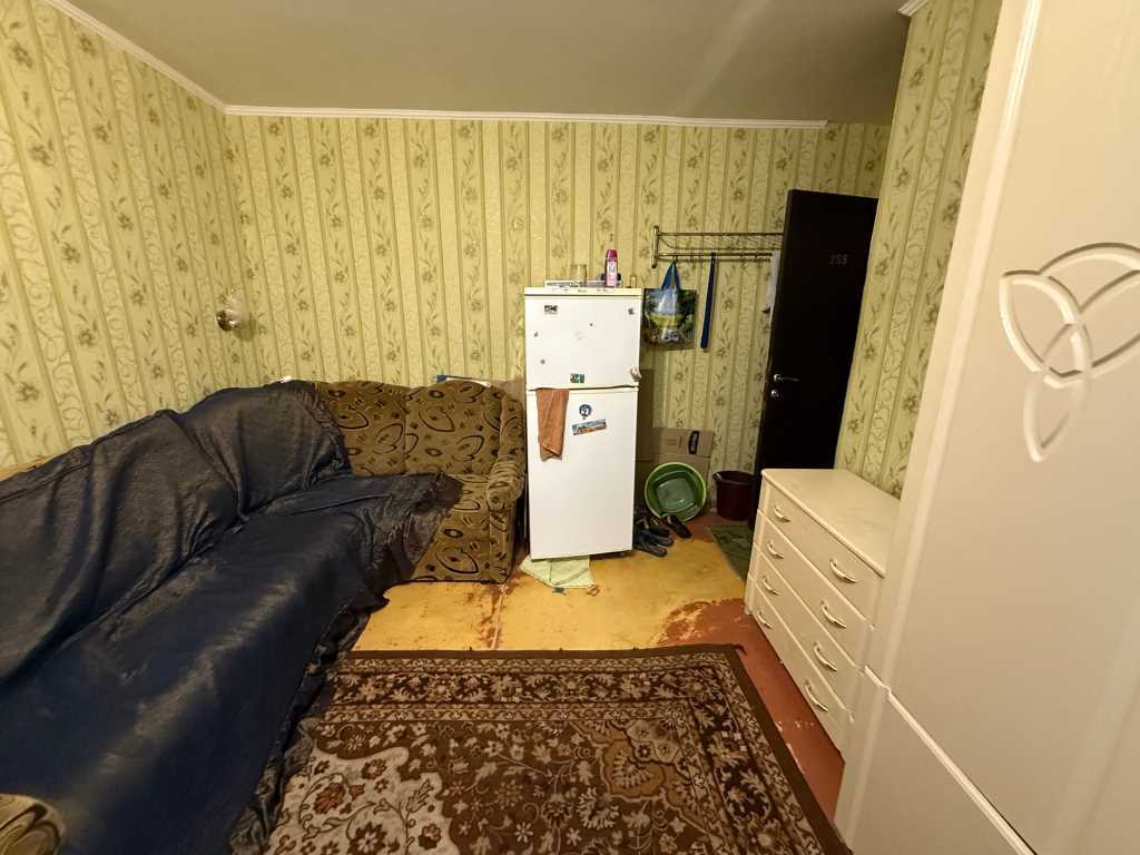 Велика кімната в гуртожитку | Приват житло