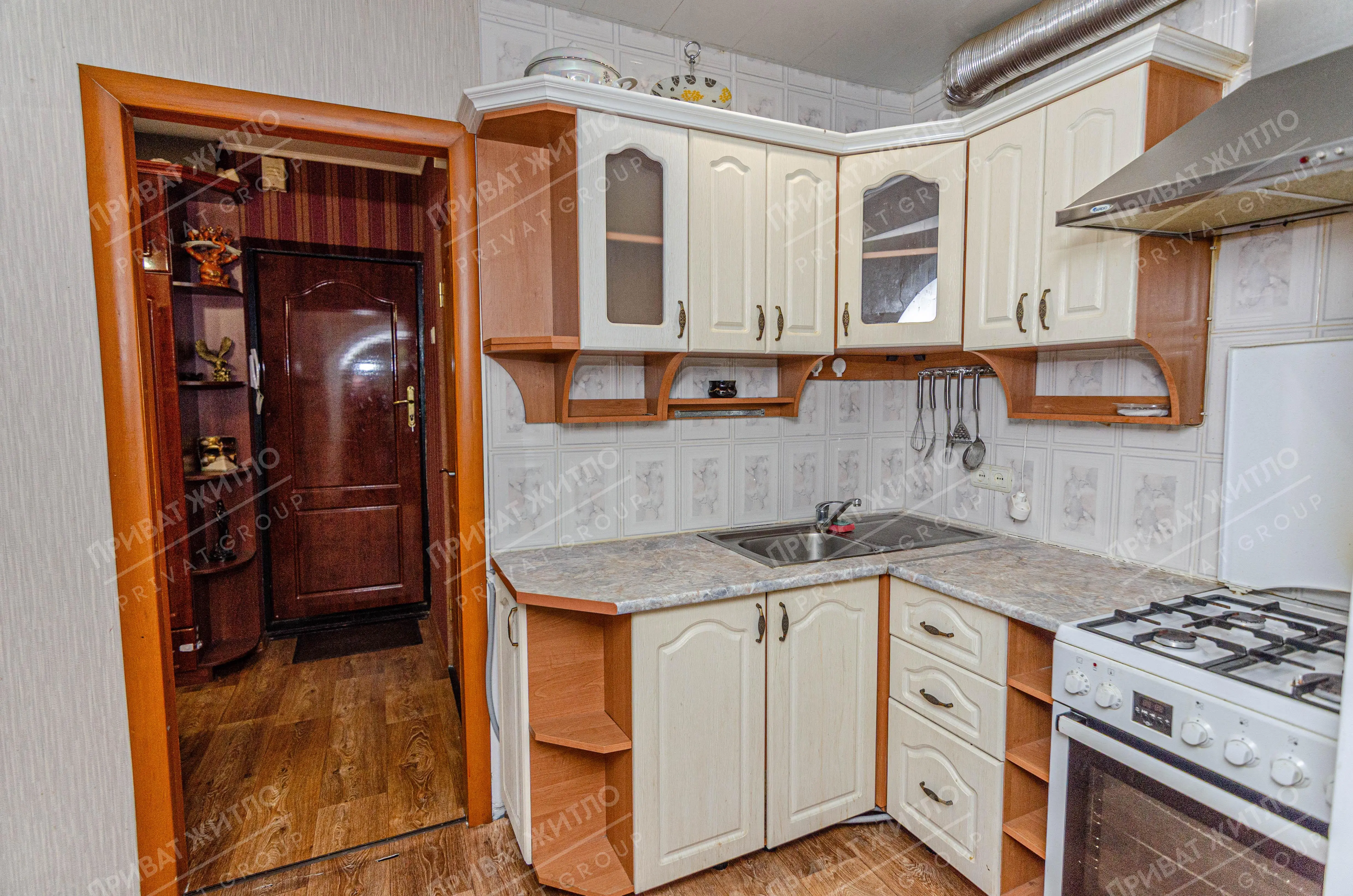 Квартира в цегляному будинку 44м2 з окремим входом !  | Приват житло