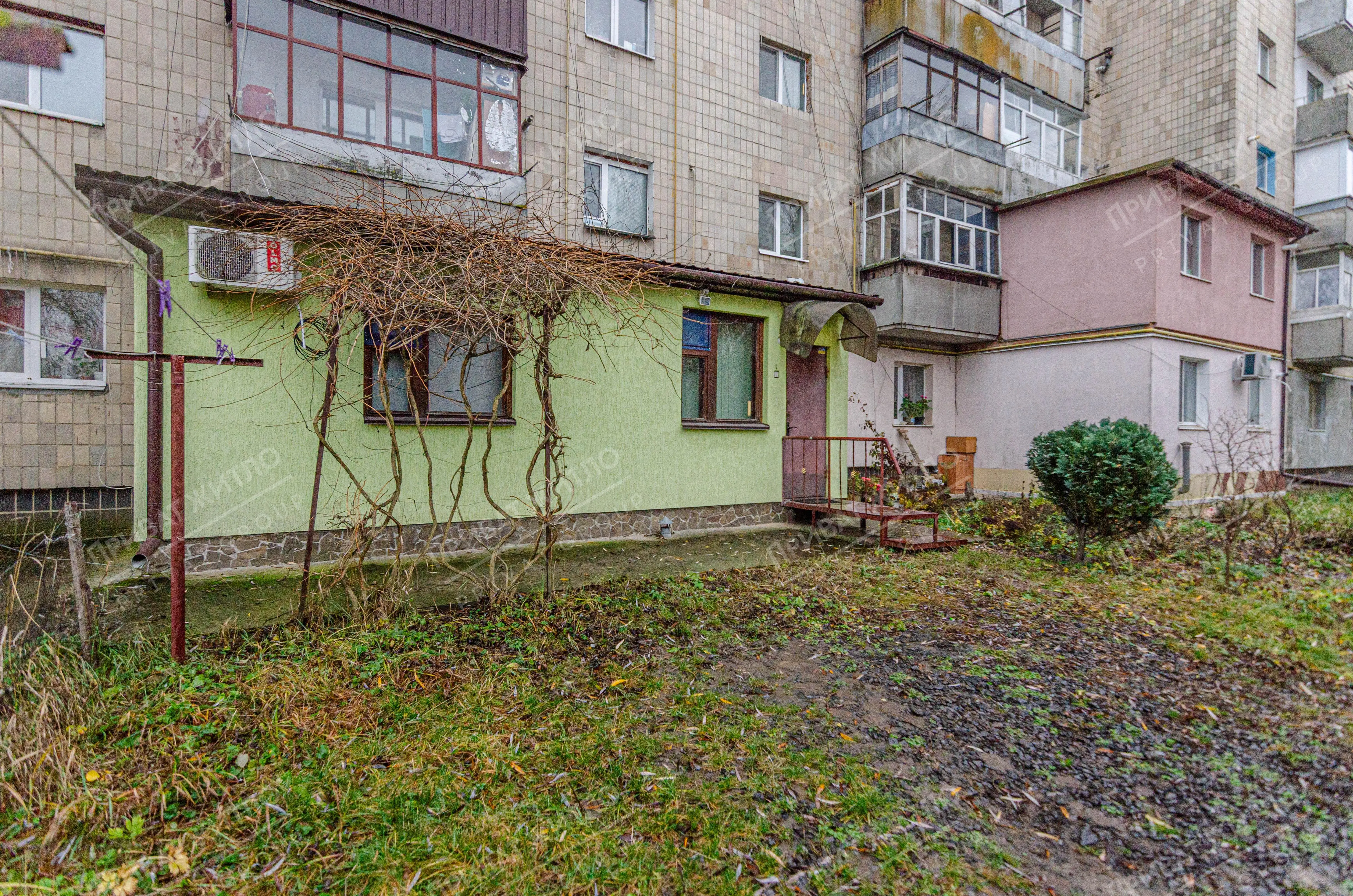 Квартира в цегляному будинку 44м2 з окремим входом !  | Приват житло