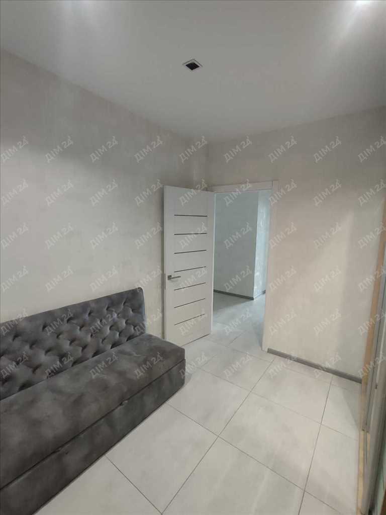 Простора квартира в новобудові! | Приват житло