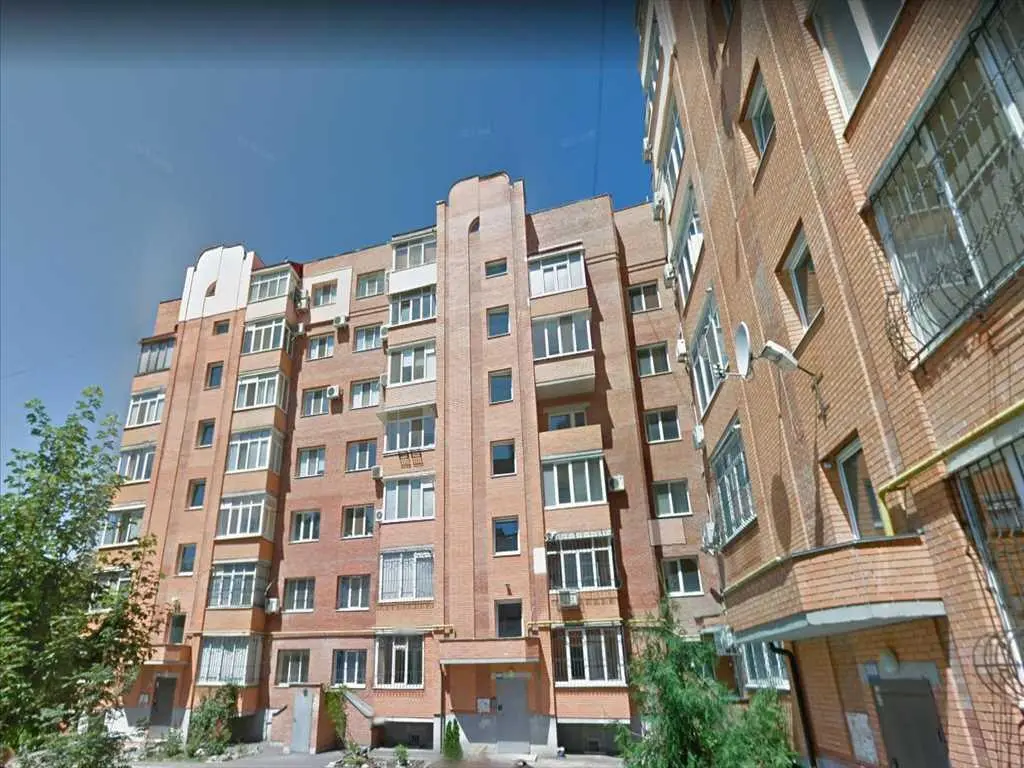 Простора двокімнатна квартира в центрі міста Полтава | Приват житло