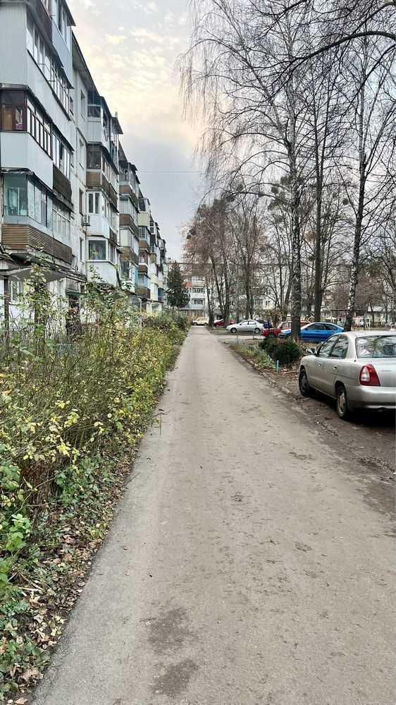 4 кімнатна квартира на середньому поверсі на Алмазному | Приват житло