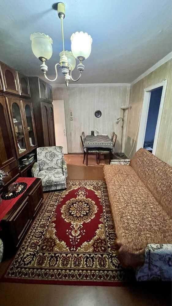 4 кімнатна квартира на середньому поверсі на Алмазному | Приват житло