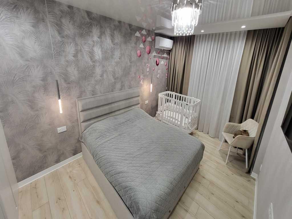 Продаж елітної трикімнатної квартири 112 м² з індивідуальним газовим опаленням
 | Приват житло