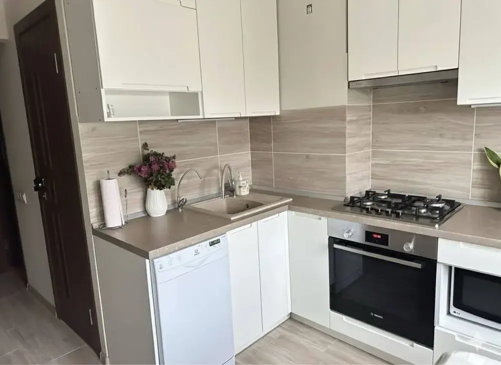 Двокімнатна на Героїв України | Приват житло