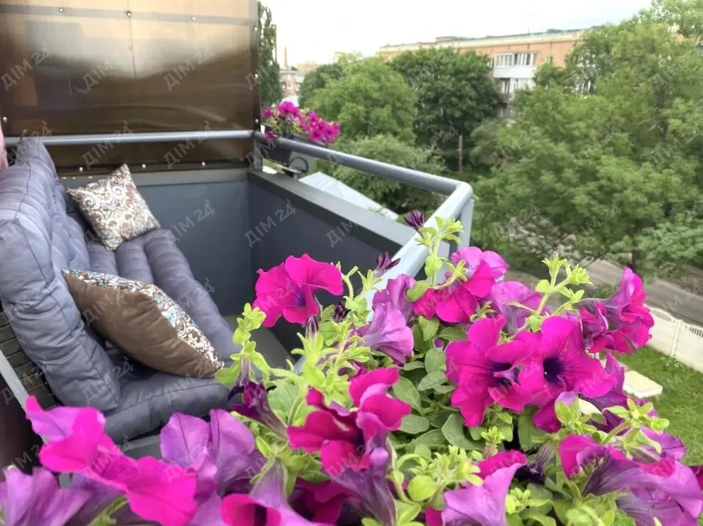 2 кімнатна квартира з ремонтом, вул. Ю. Матвійчука (Пушкіна) | Приват житло