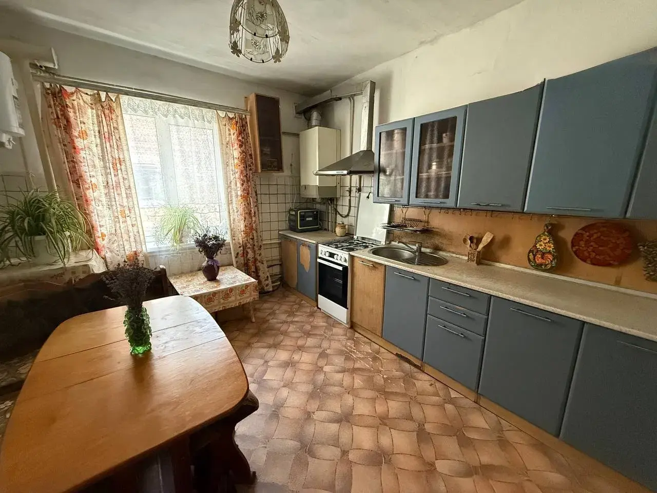 Окремий будинок з ремонтом на Монастирскій Горі | Приват житло