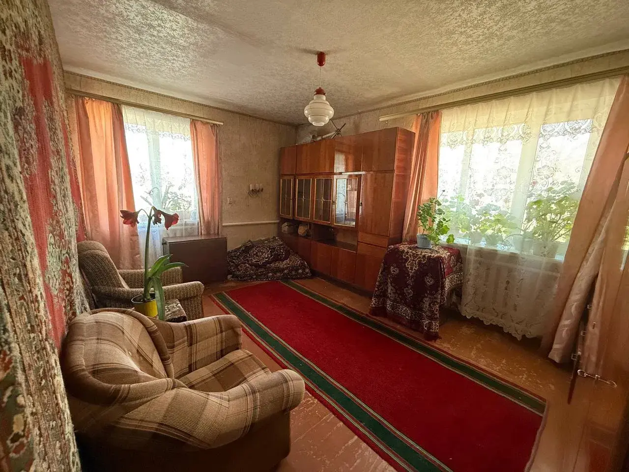 Окремий будинок з ремонтом на Монастирскій Горі | Приват житло