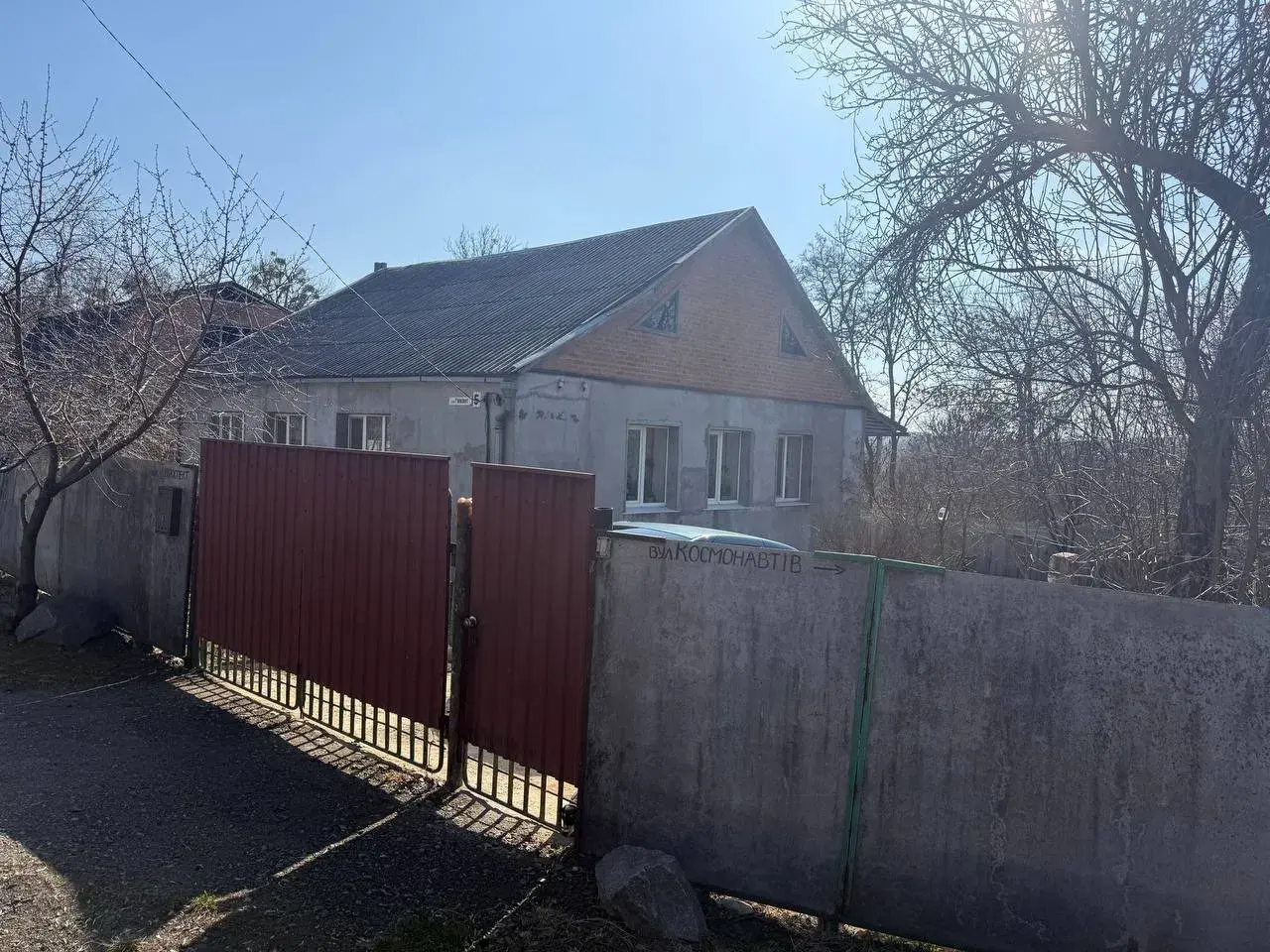 Окремий будинок з ремонтом на Монастирскій Горі | Приват житло