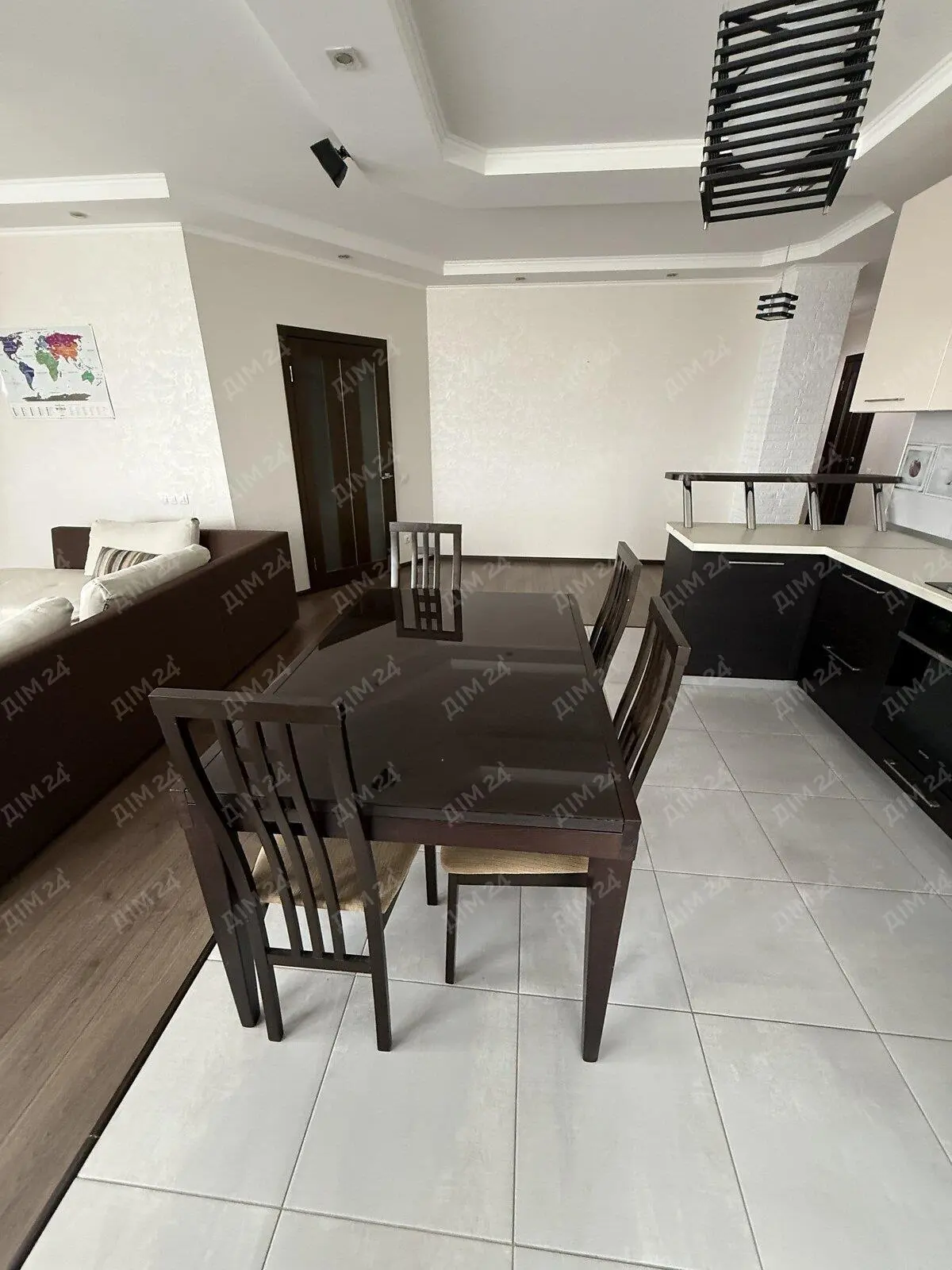 Левада. Квартира з дизайнерським проєктом. | Приват житло