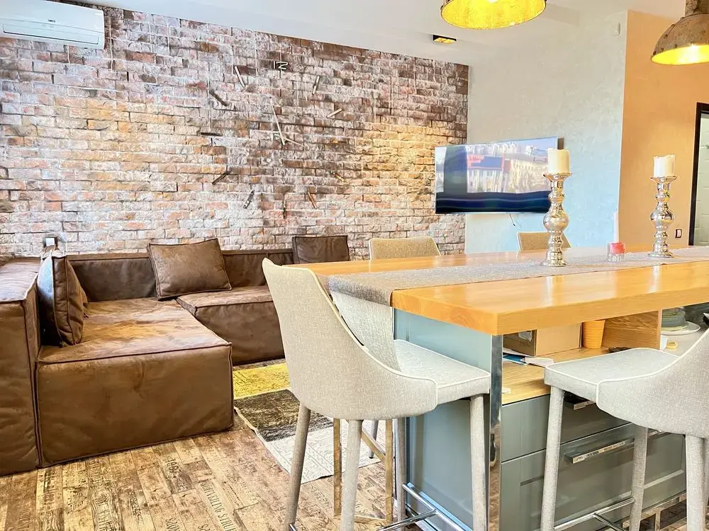 Двокімнатна квартира-студія в самому центрі Полтави! | Приват житло