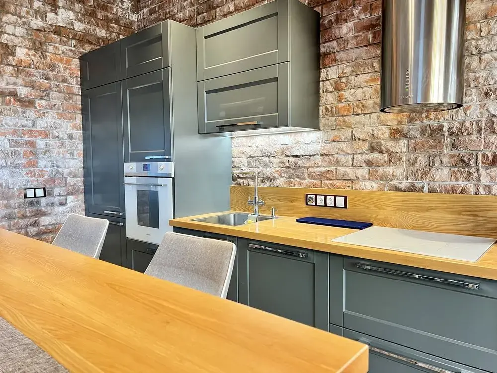 Двокімнатна квартира-студія в самому центрі Полтави! | Приват житло