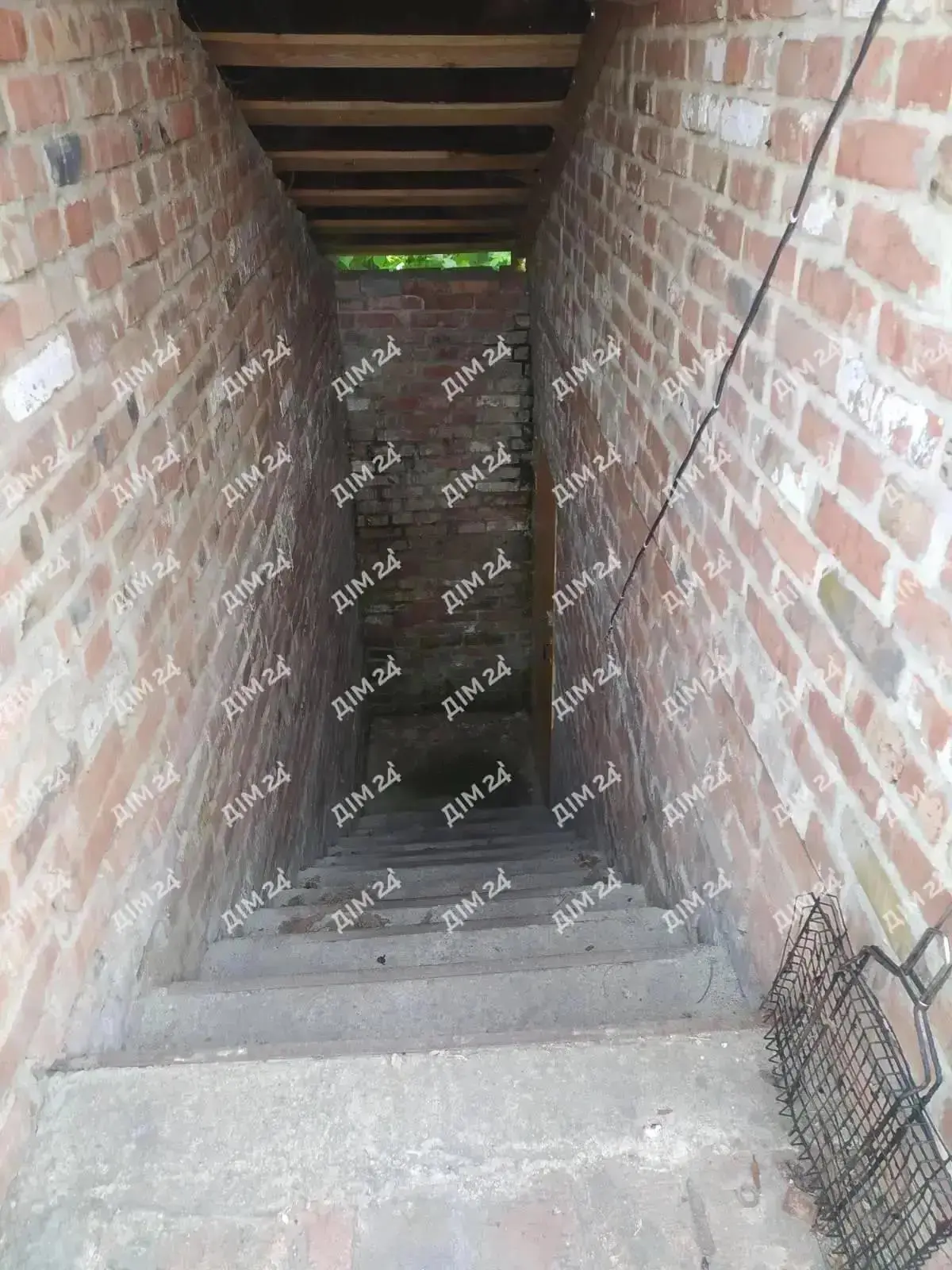 Затишна частина будинку в селі Степне Полтавського району | Приват житло