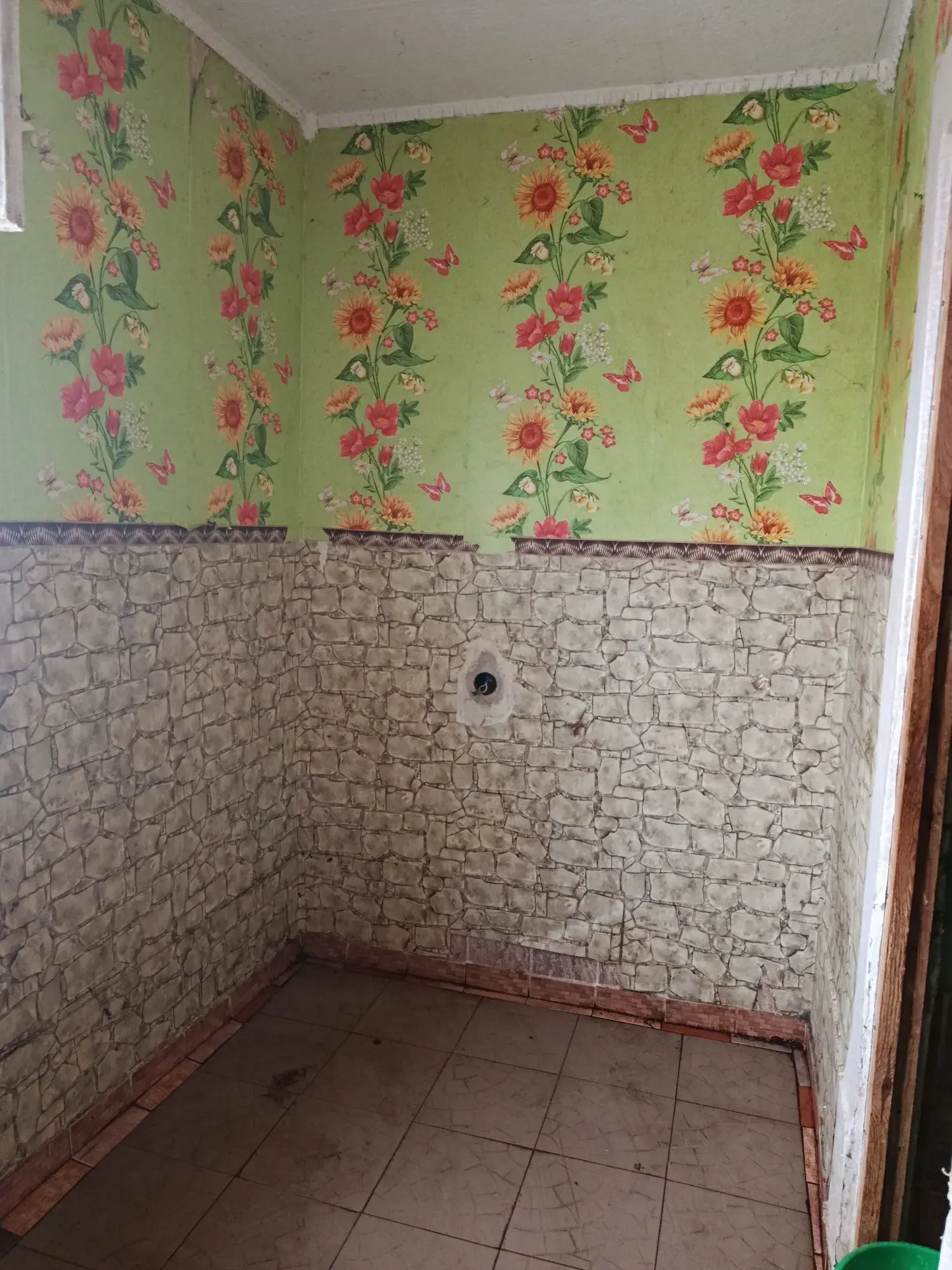 Найдешевша однокімнатна на першому поверсі | Приват житло