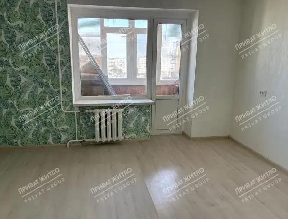 Продається трикімнатна квартира на Алмазному | Приват житло