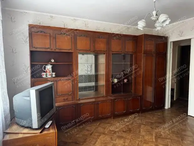 Продається двокімнатна квартира на Алмазному | Приват житло