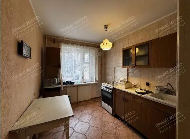 Продається двокімнатна квартира на Алмазному | Приват житло