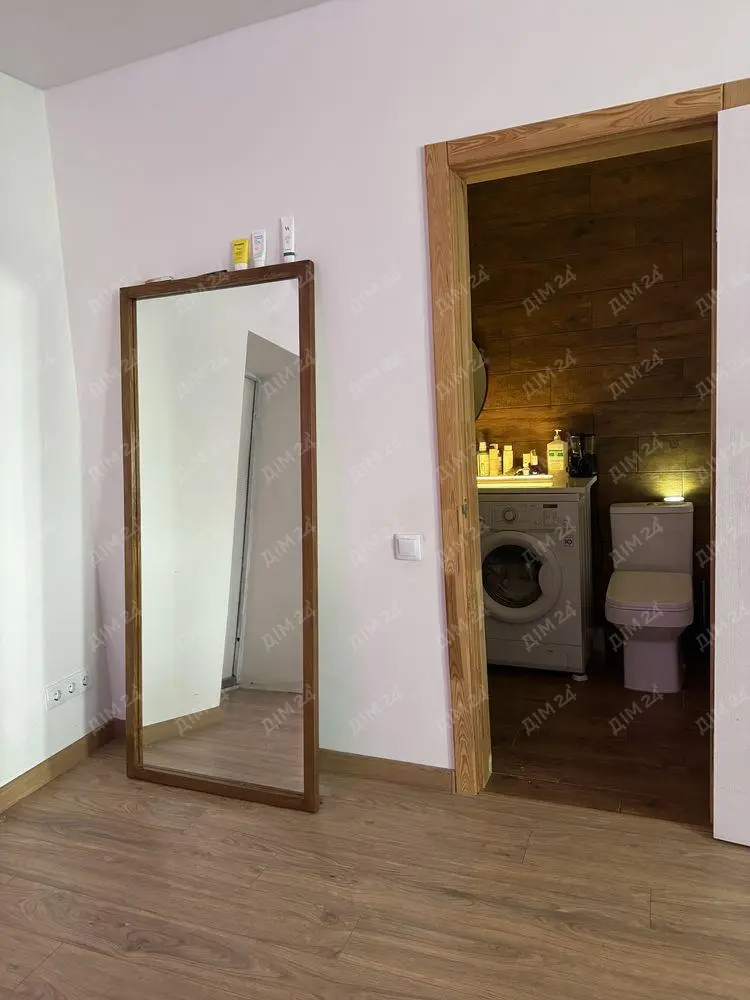 Ідеальна студія плюс одна. | Приват житло