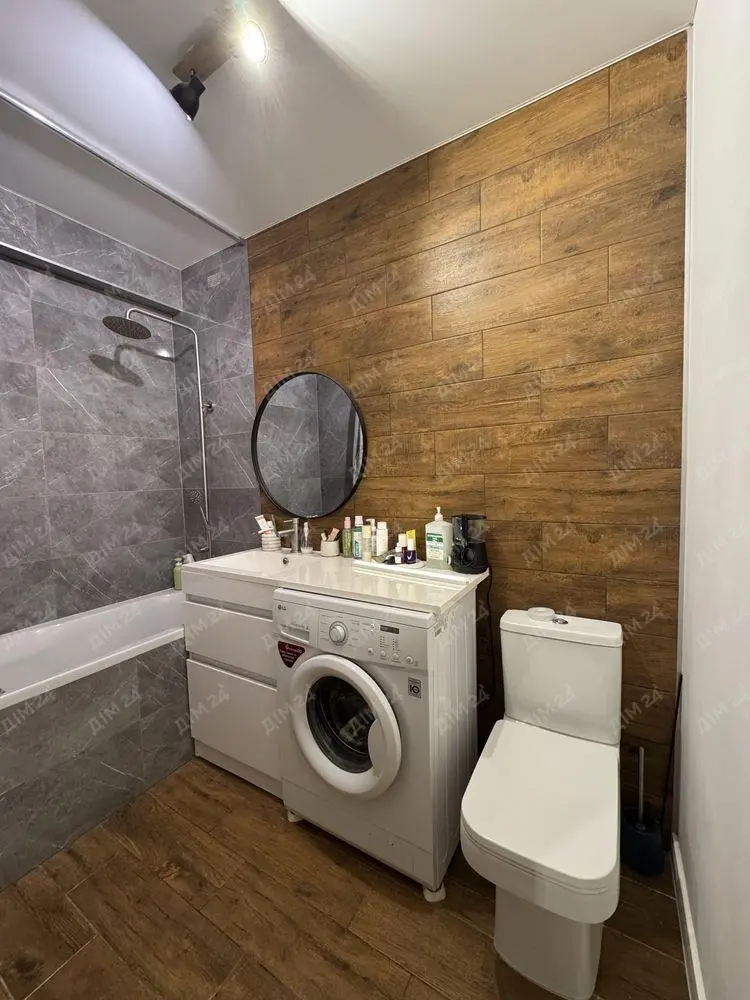 Ідеальна студія плюс одна. | Приват житло