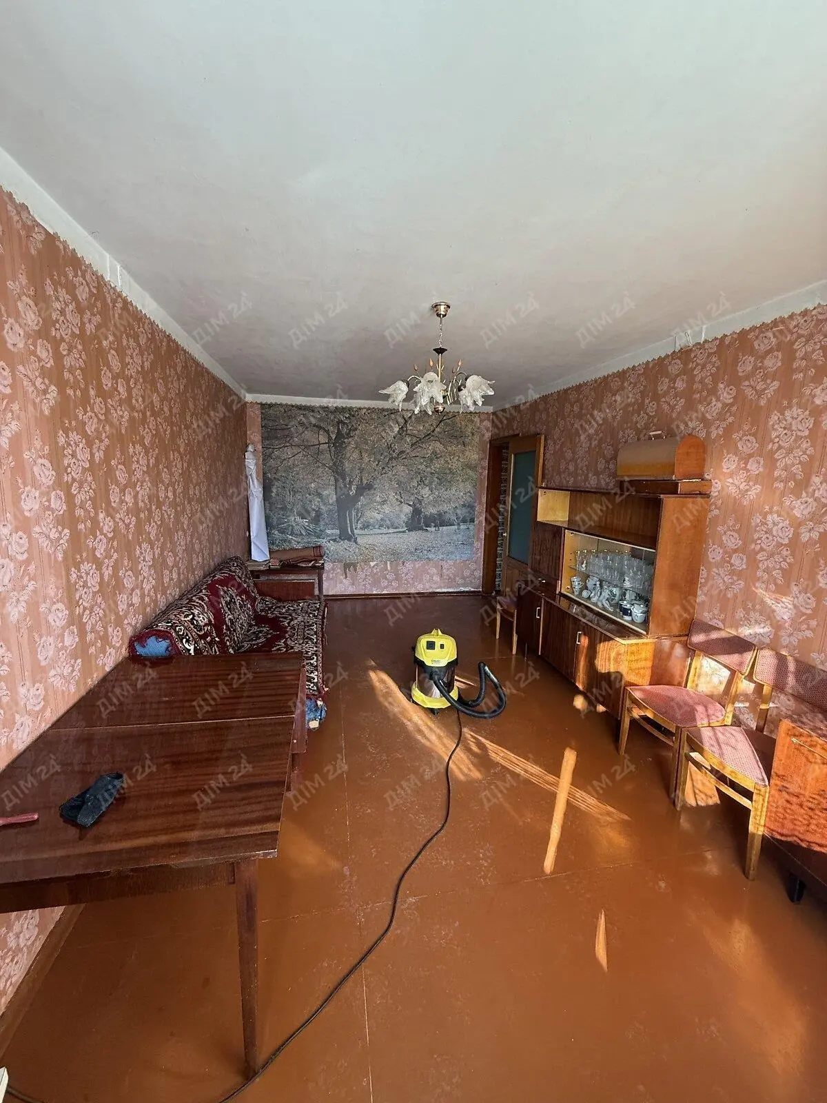 Продаж двокімнатної квартири з окремими кімнатами по кільцю
 | Приват житло