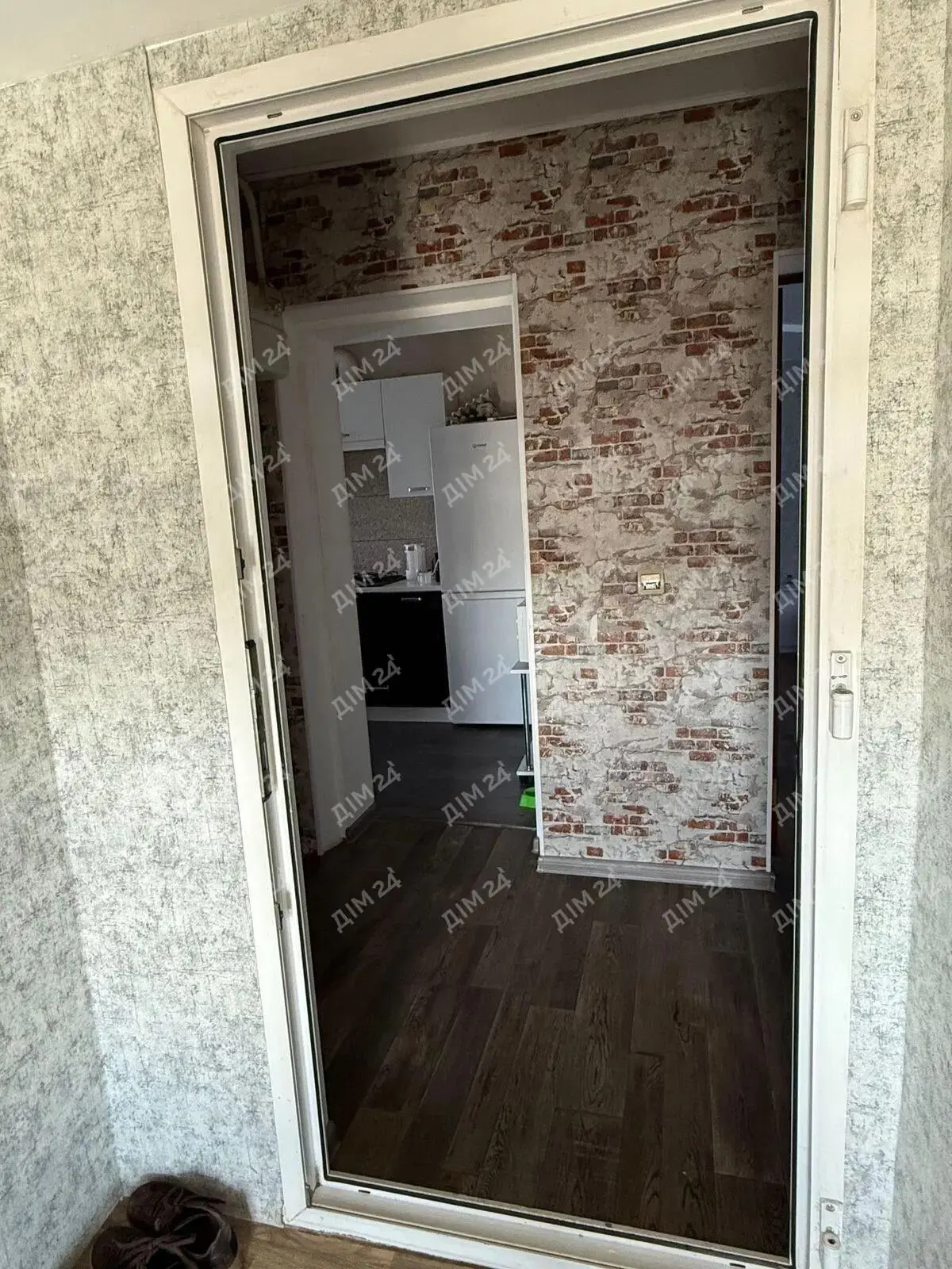 Окремий будинок поряд з містом | Приват житло