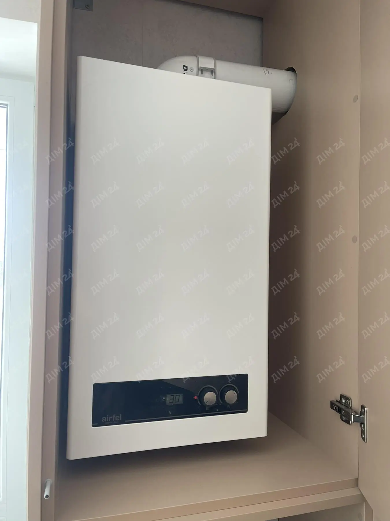 Продаж однокімнатної квартири з новим ремонтом у цегляній новобудові по кільцю. | Приват житло