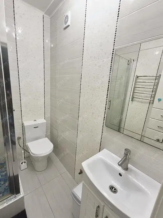 Трикімнатна квартира в центрі, біля Листопаду | Приват житло