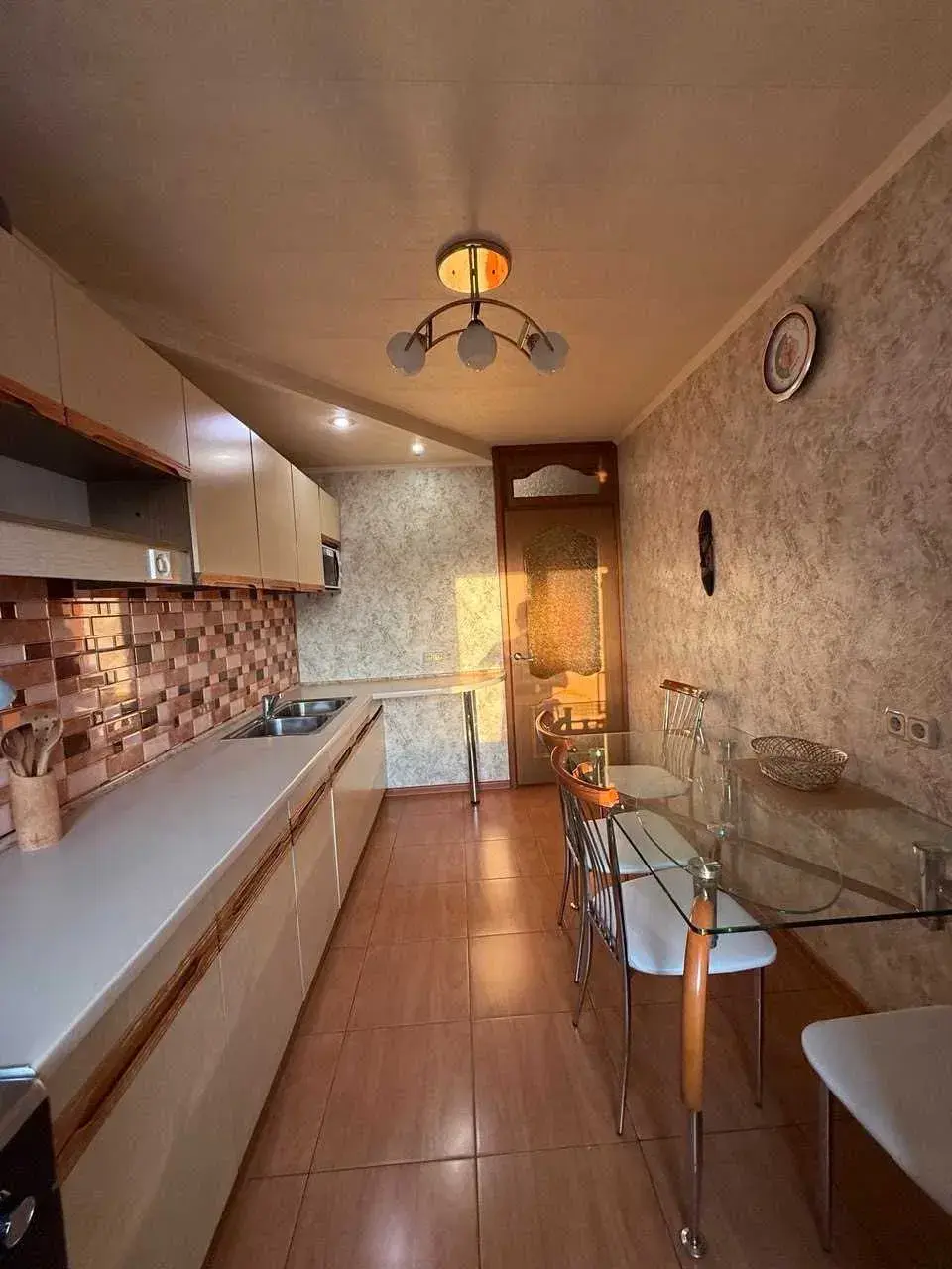 3-кімнатна квартира з ремонтом в районі Перенатального центру | Приват житло