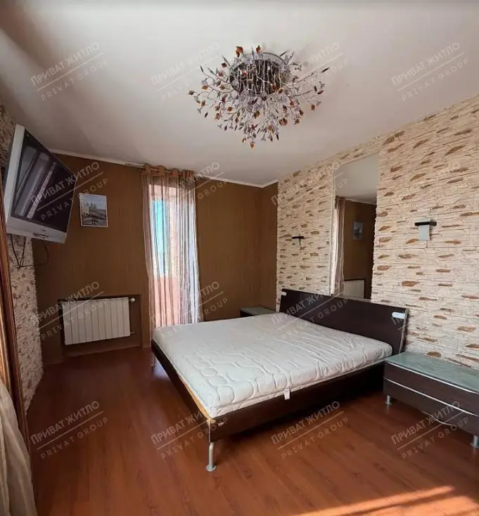 Продається простора трикімнатна квартира в сучасному цегляному будинку | Приват житло