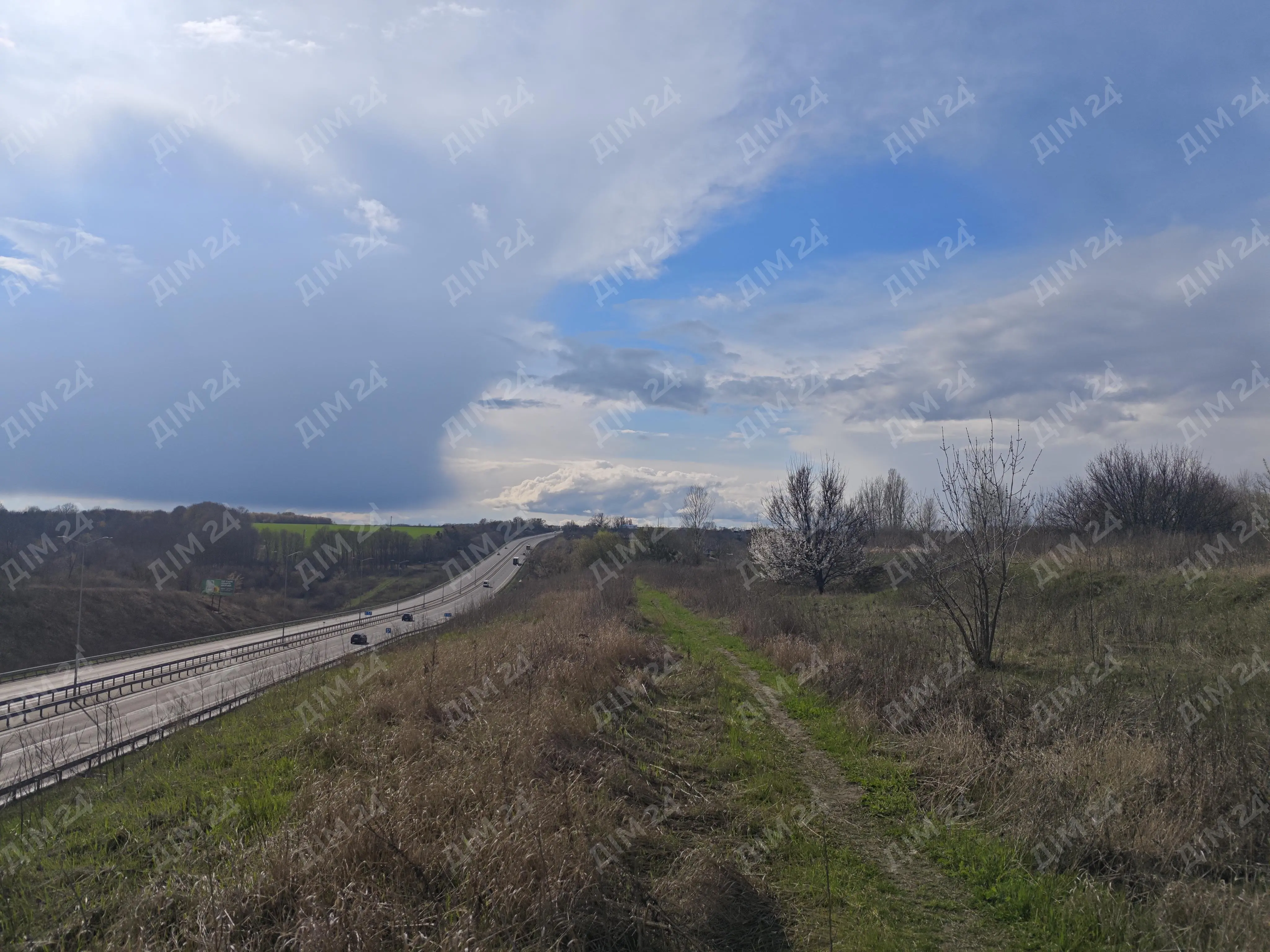 Комерційна земельна ділянка 4,19 га біля METRO | Приват житло