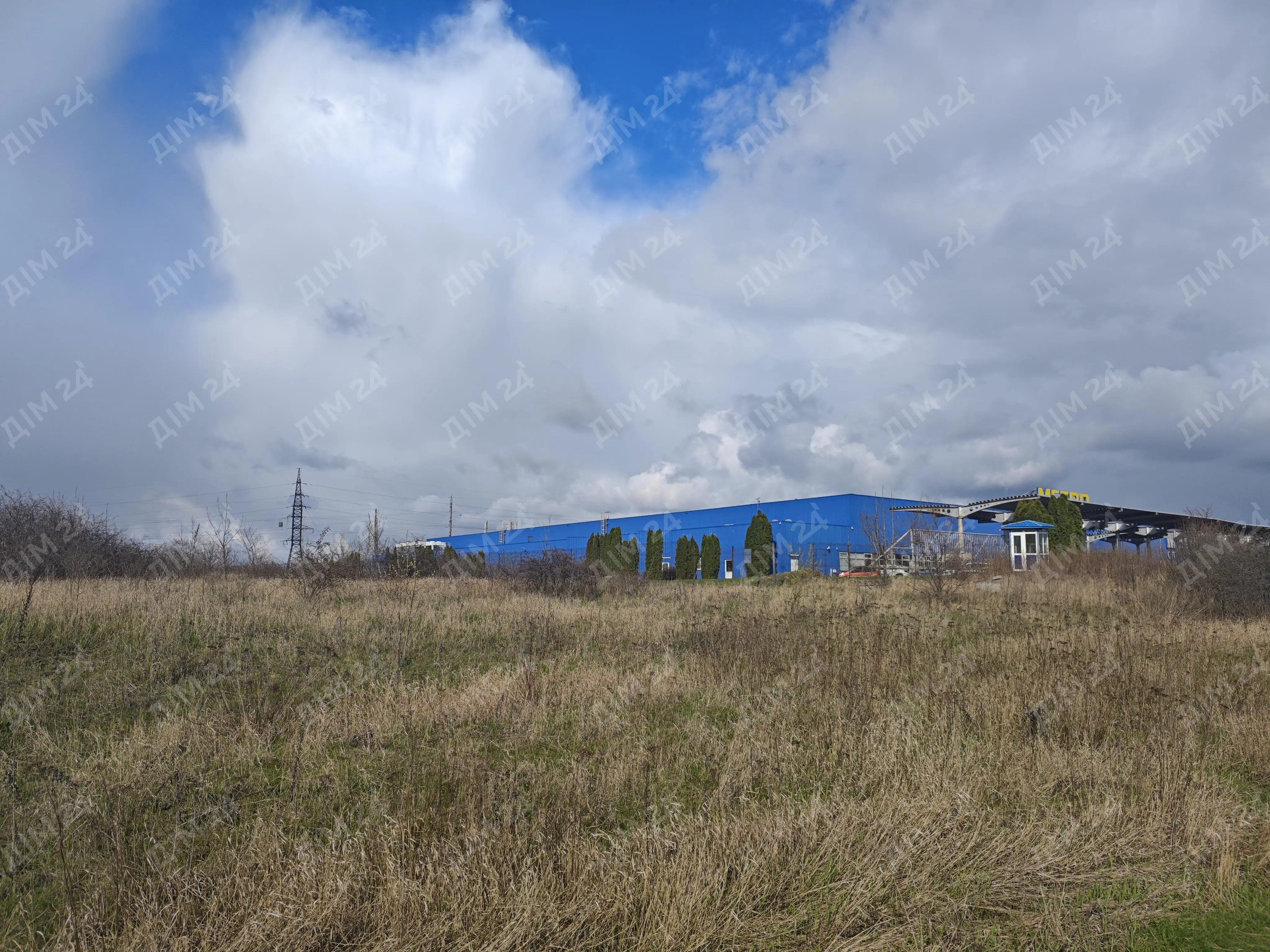 Комерційна земельна ділянка 4,19 га біля METRO | Приват житло