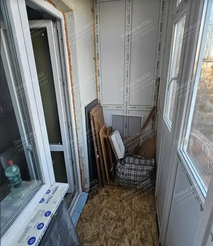 Продається  4-кімнатна квартира в спальному районі  на Половках. | Приват житло