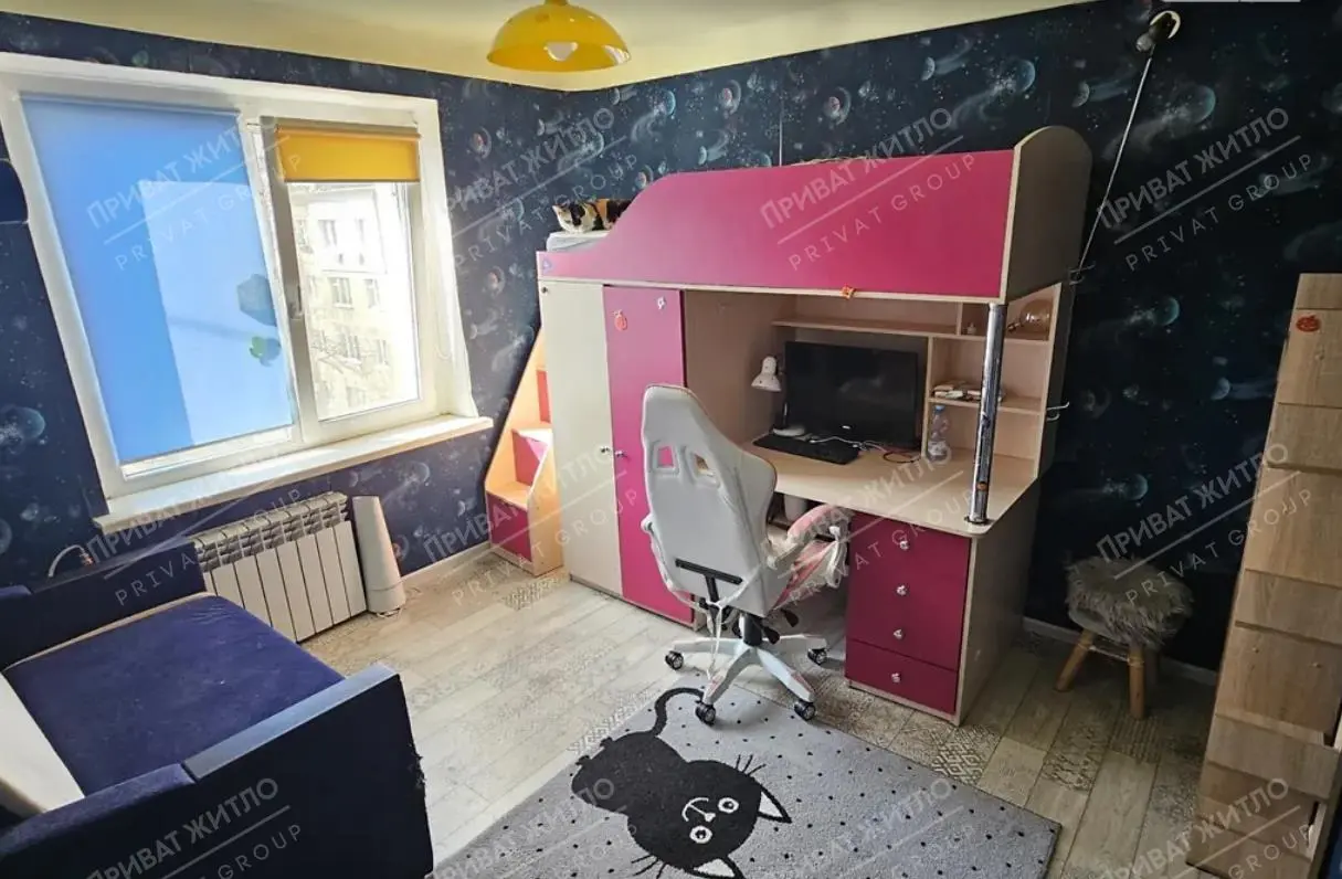 Продається  4-кімнатна квартира в спальному районі  на Половках. | Приват житло