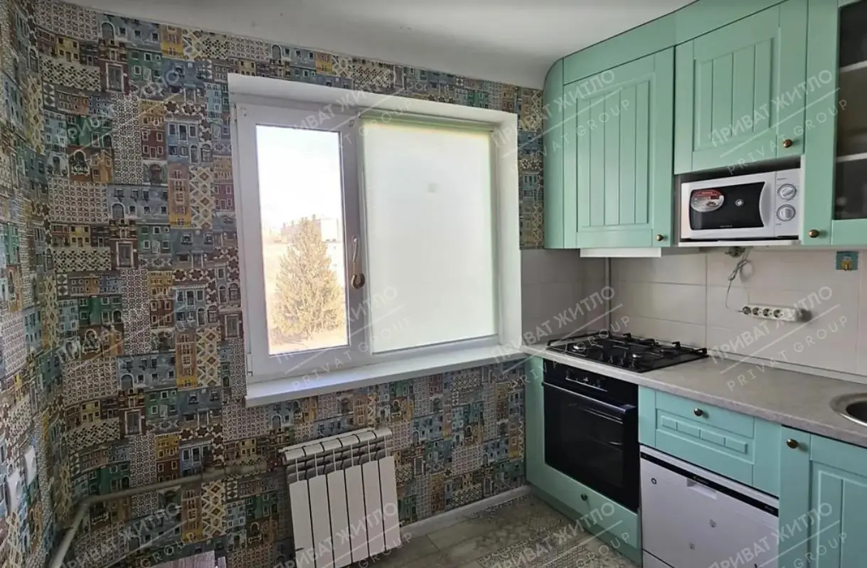 Продається  4-кімнатна квартира в спальному районі  на Половках. | Приват житло