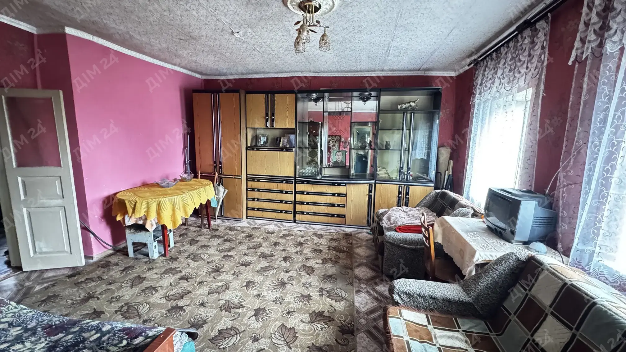  По супер вартості окремий будинок зі зручностями в селі Василівка | Приват житло