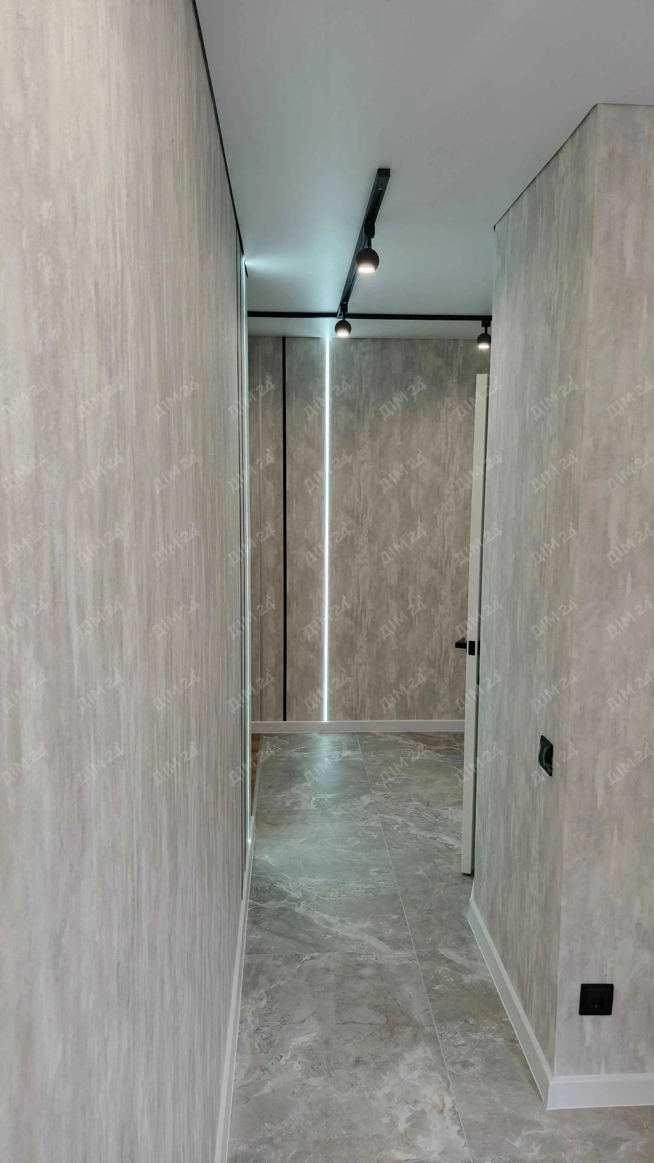 2 кімнатна квартира на Алмазному, 47 кв.м | Приват житло