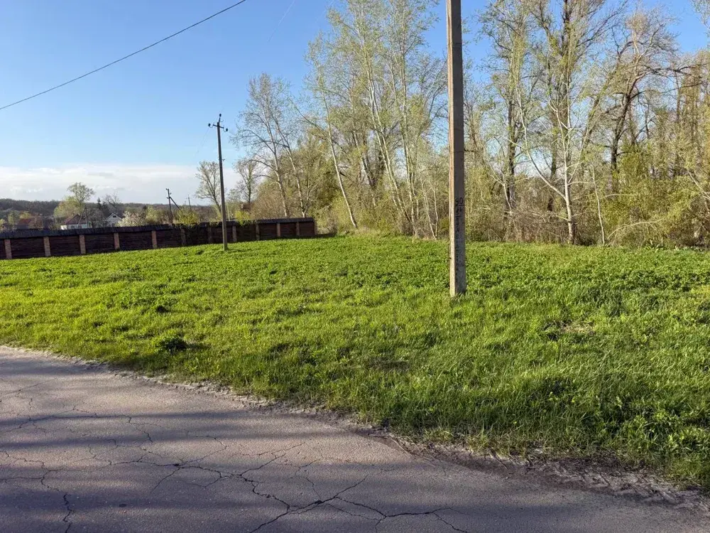 Ділянка біля річки під забудову – 12,4 сотки, с. Петрівка, 15 км від Полтава
 | Приват житло