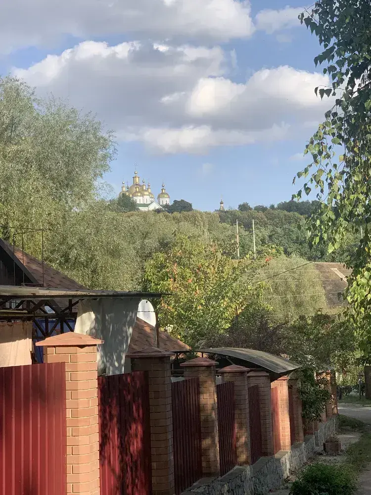 Продаж будинку в Полтаві з готовим простором для життя та бізнесу. | Приват житло